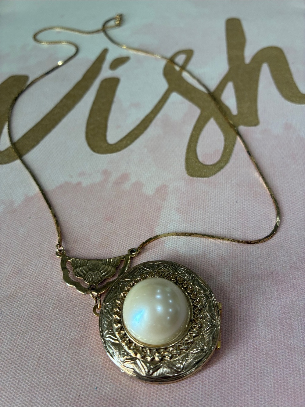 Vintage-Inspired Gold Locket Necklace with Pearl Accent